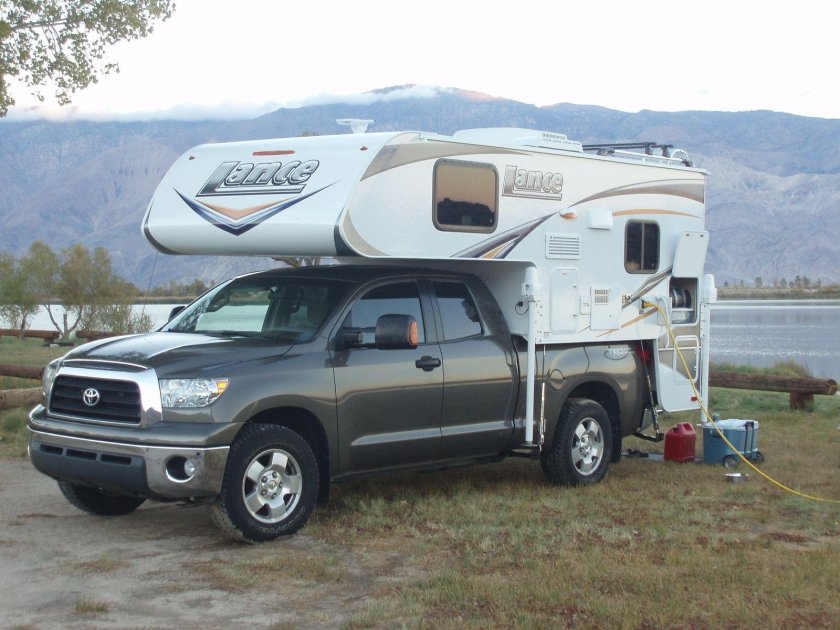 Toyota Tundra кемпер