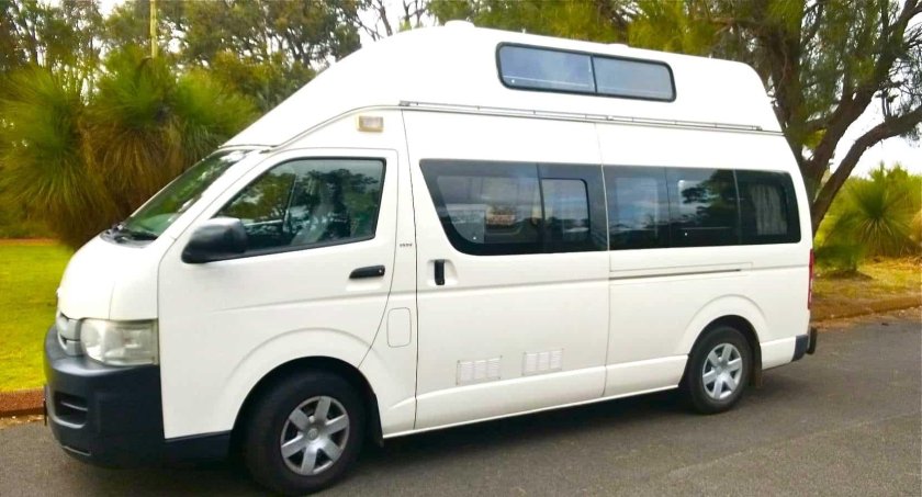 Тойота Hiace Camper