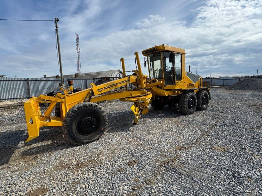 Автогрейдер дормаш дз-122б