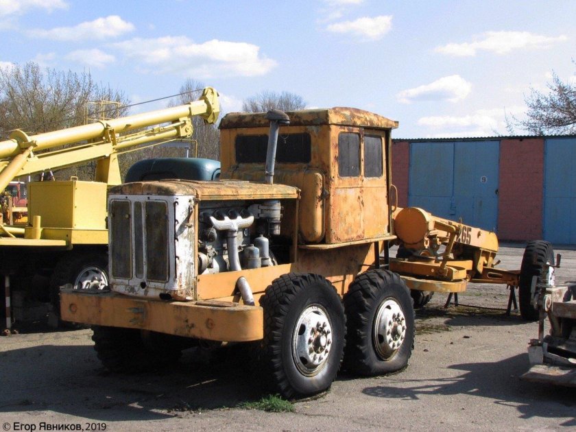 Советский грейдер ДЗ 143