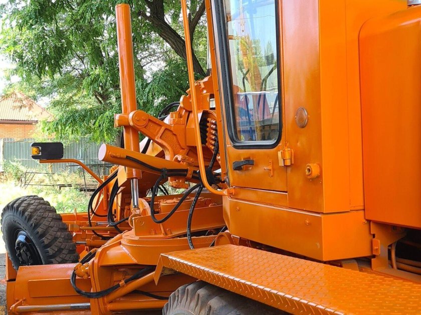 Автогрейдер umg - гс-14.02