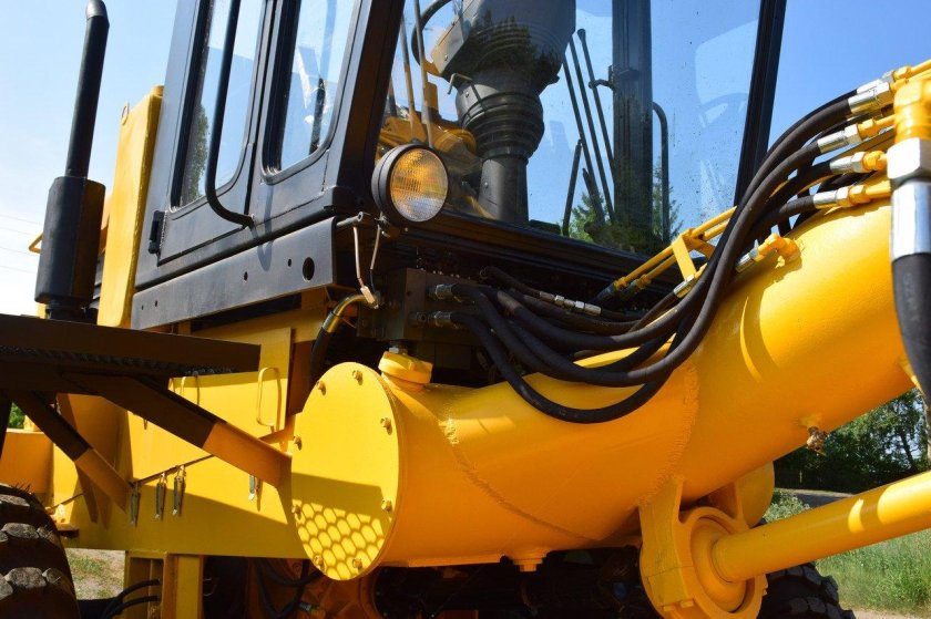 ДЗ 250 автогрейдер