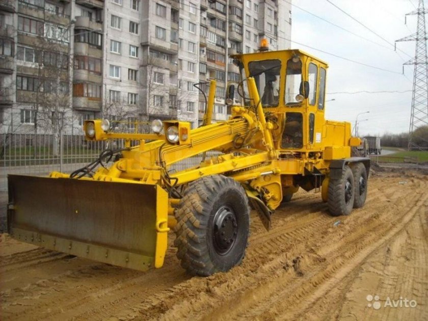 ДЗ-143 автогрейдер