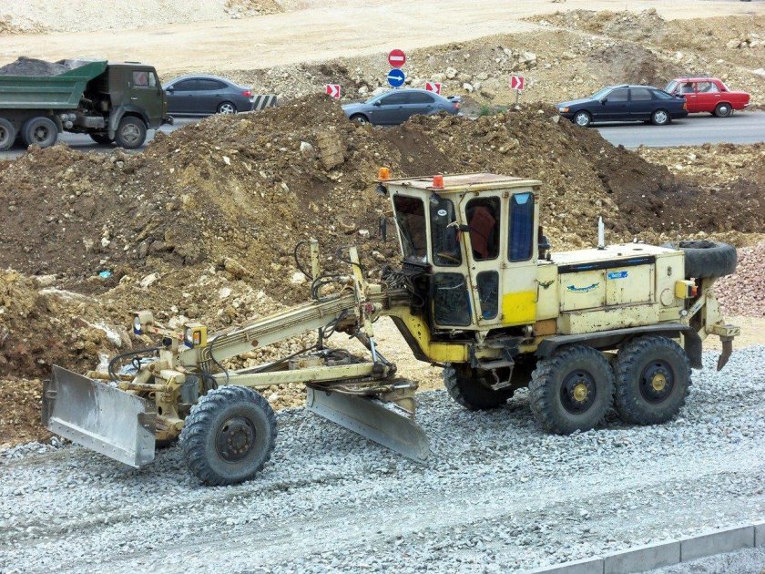 Военный грейдер ДЗ 143