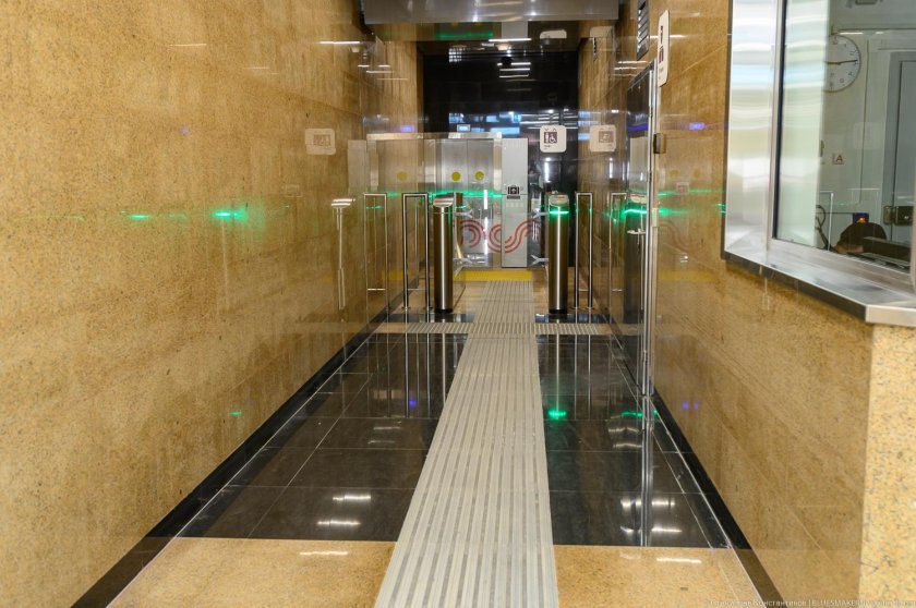 Метро улица Дмитриевского