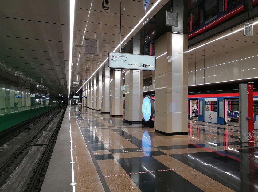 Станция метро Дмитриевского