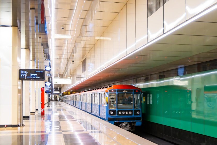 Метропоезд 81 717