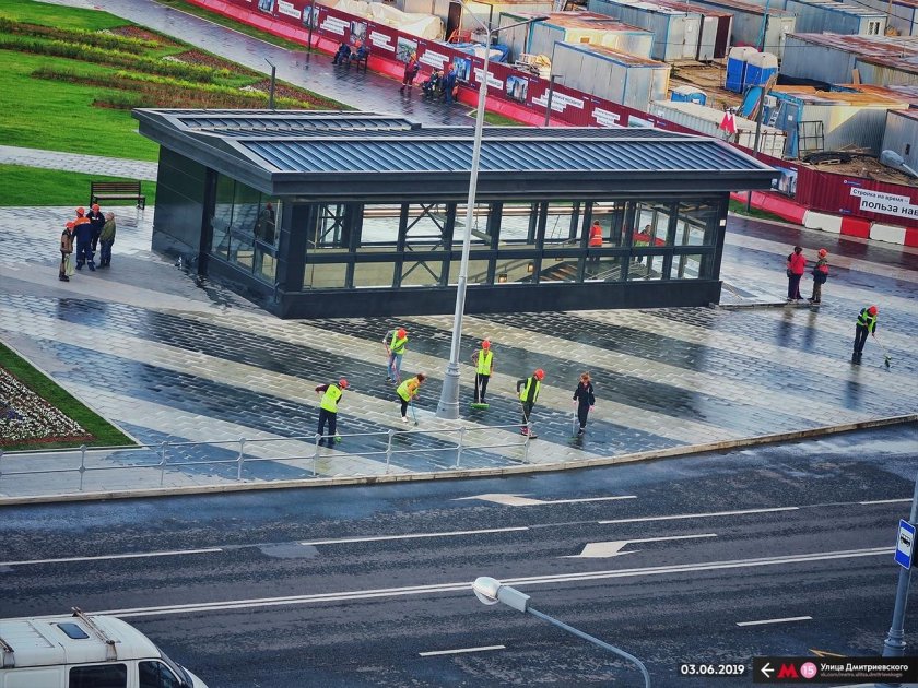 Метро улица Дмитриевского