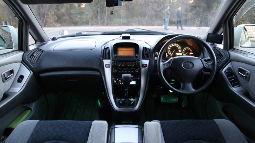 Тойота Харриер 2 поколение салон