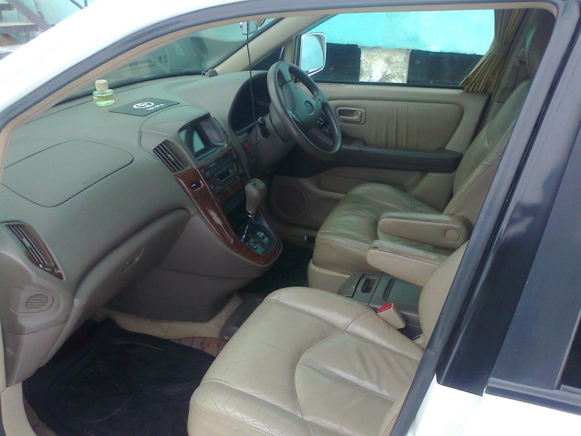 Тойота Харриер 2005 салон