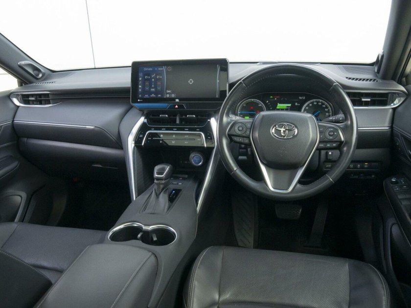 Тойота harrier 2021