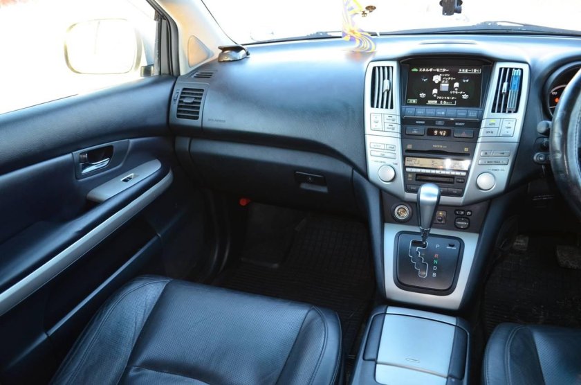 Toyota Harrier 2002 салон