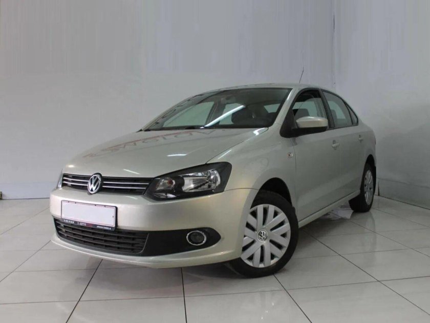 Volkswagen Polo 2014 1.6 at 105 серебристый