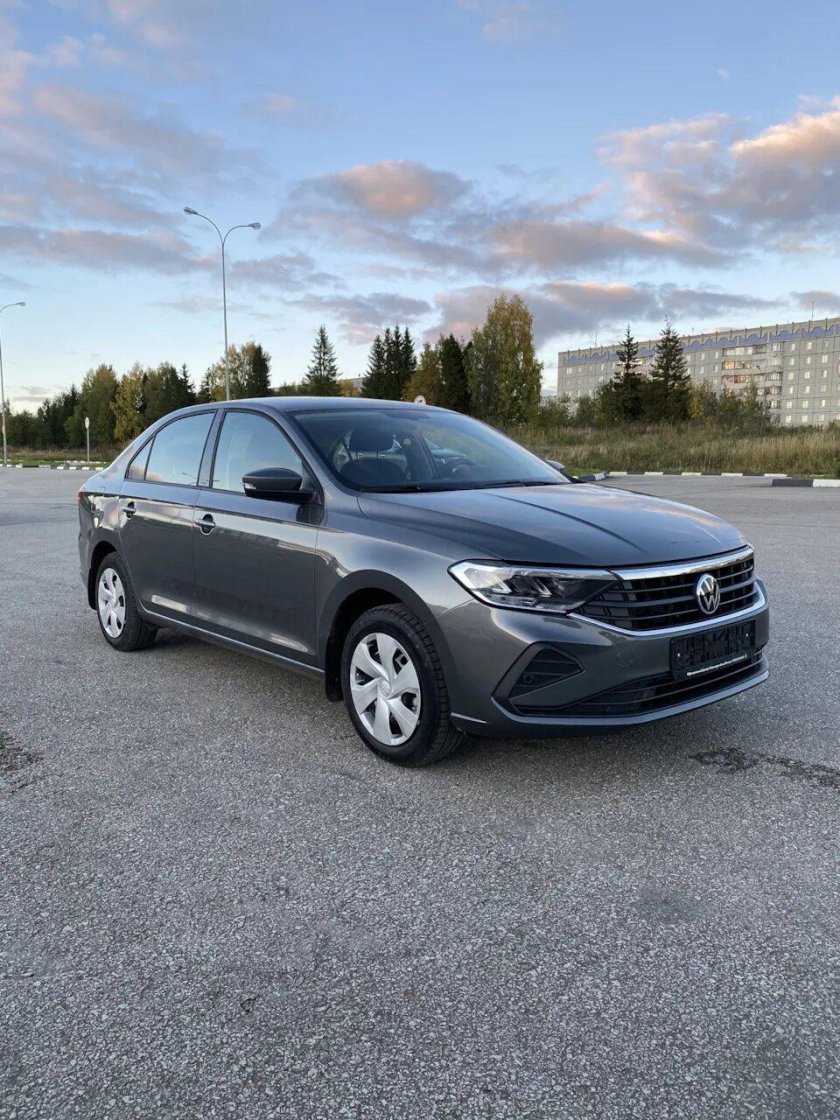 Volkswagen Polo 2021 серая