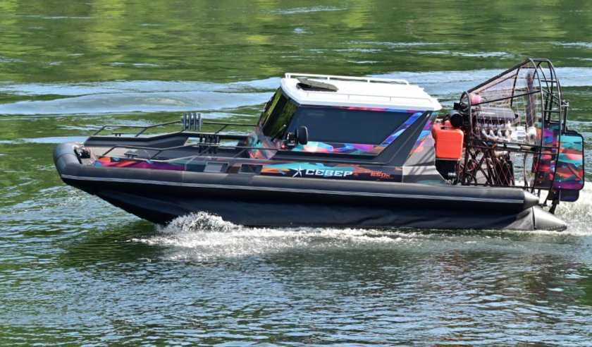 Аэроглиссер Фантом 650