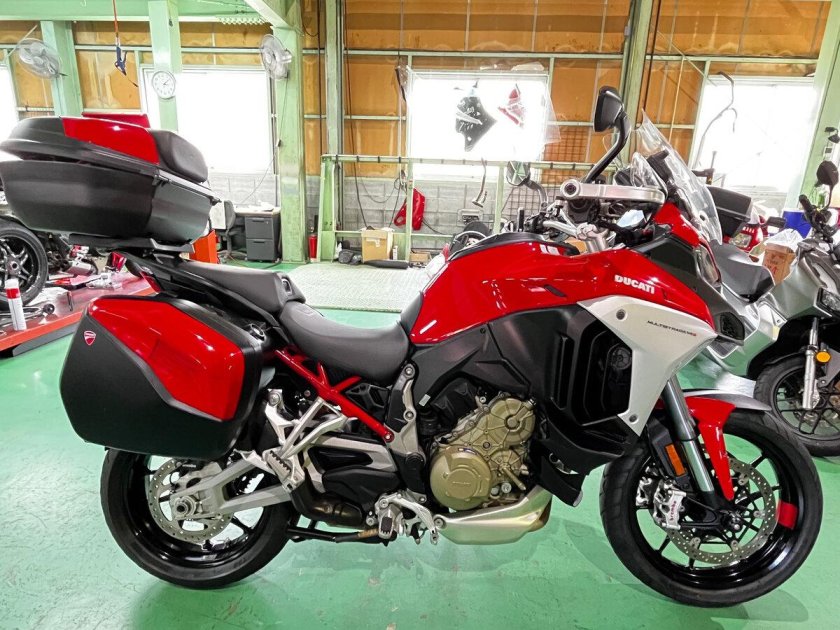 Ducati Multistrada v4