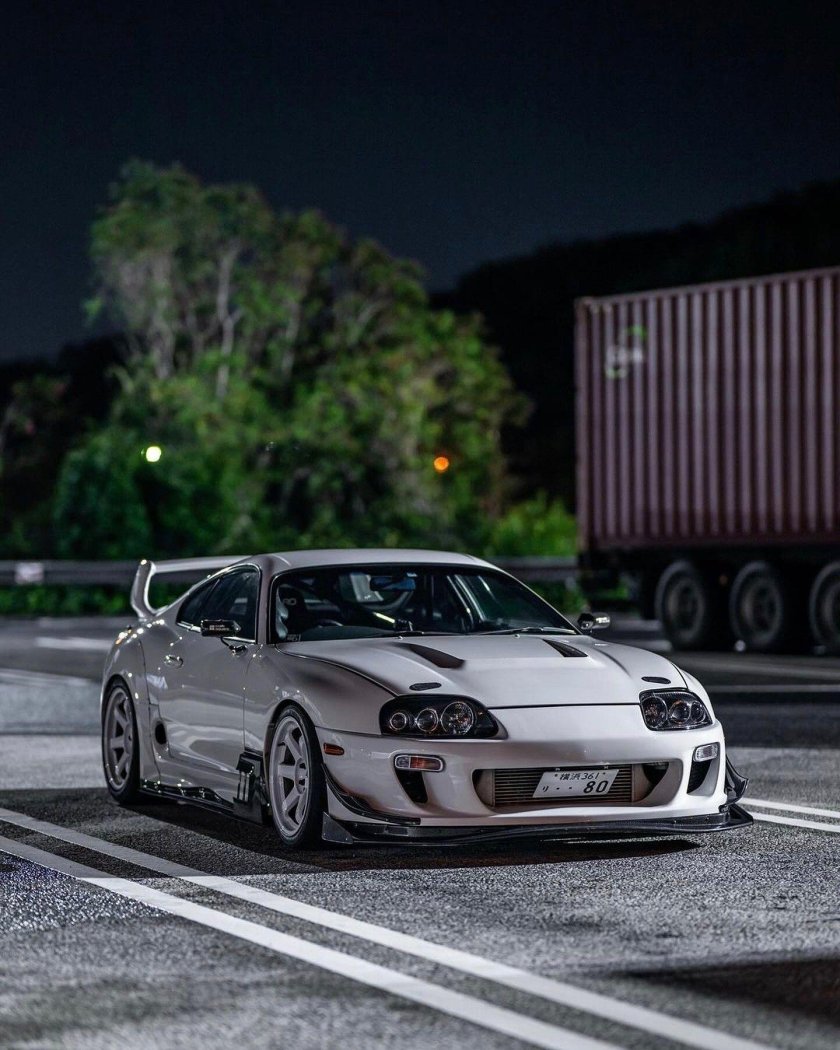 Toyota supra a 80 tuning