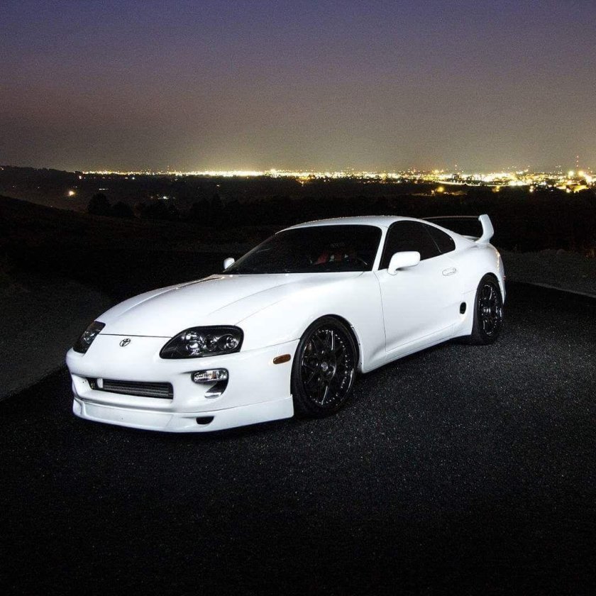 Тойота Супра гоночная