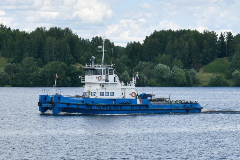 Буксир толкач Волгарь