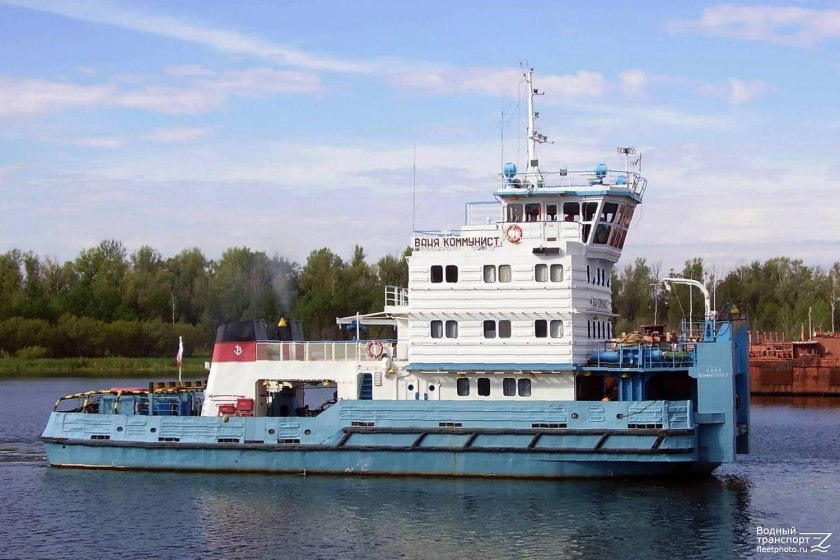 Буксир толкач Волгарь