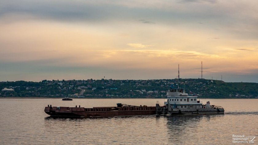 Корабль баржа