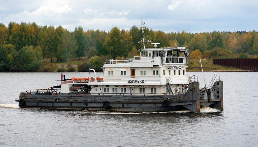 Буксир толкач Волгарь