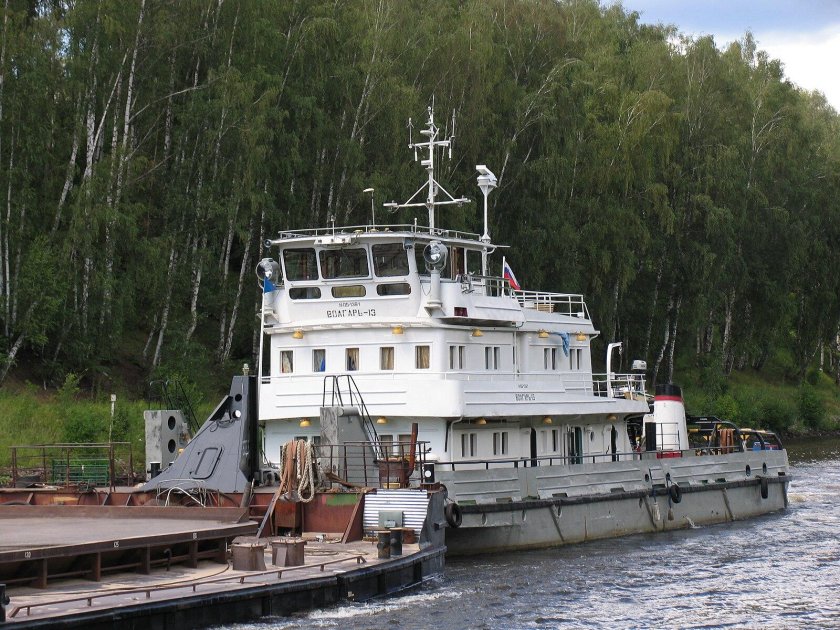 Волгарь 36 теплоход