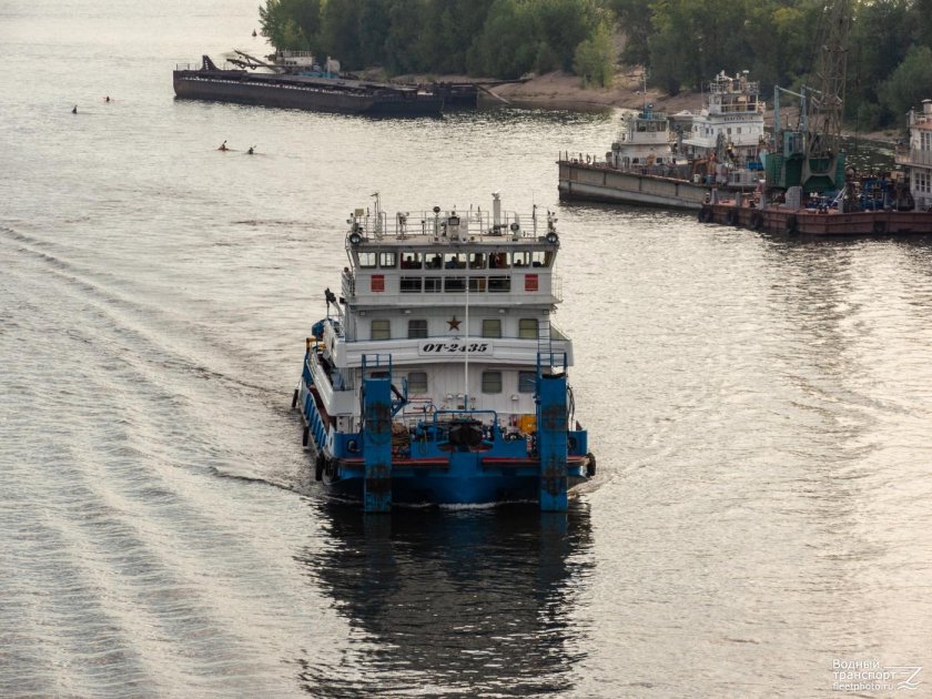 Речные буксиры и толкачи