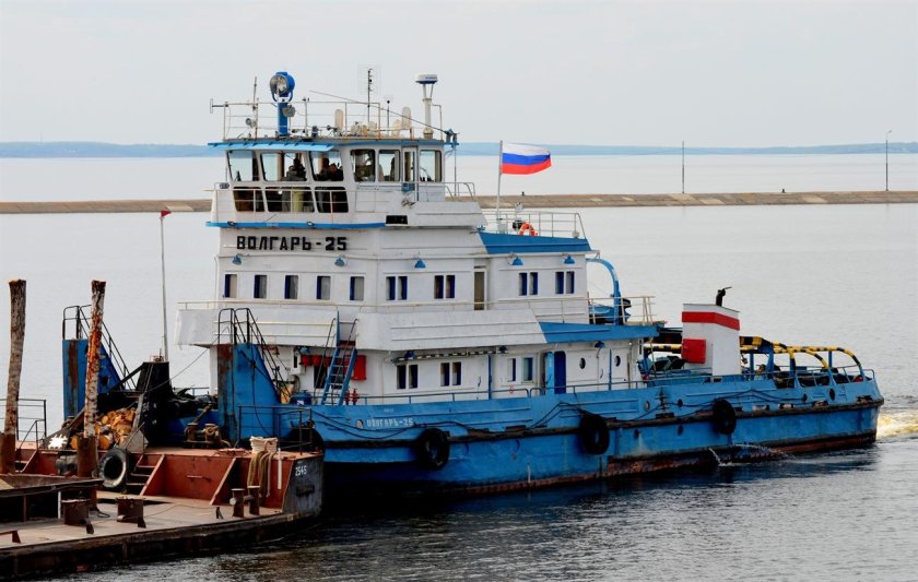 Буксир толкач Волгарь