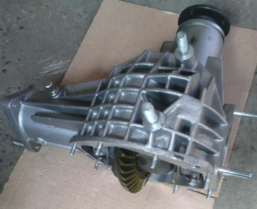 Редуктор переднего моста Нива 2121