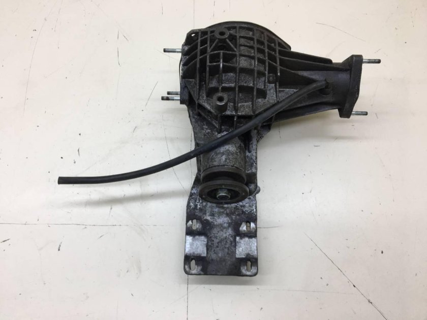 Редуктор переднего моста 2123