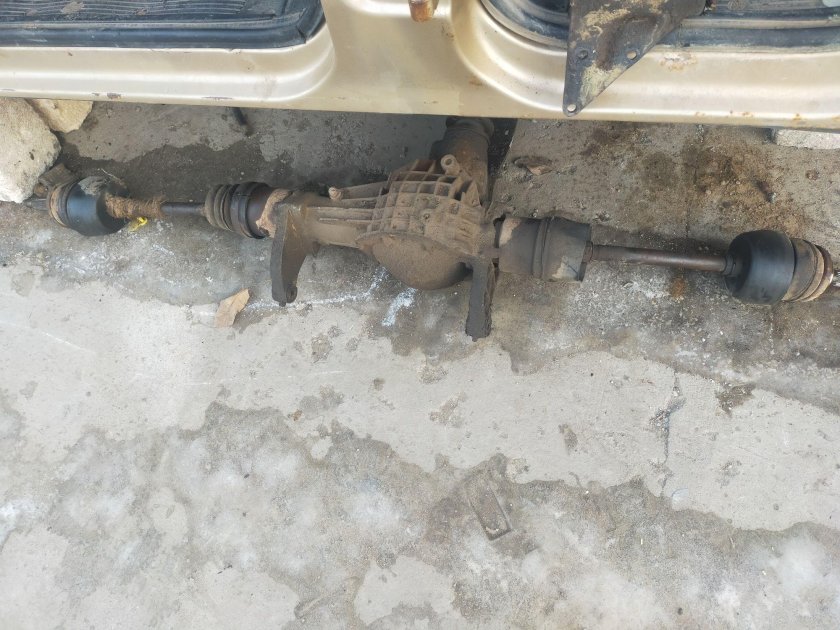 Передний мост нива