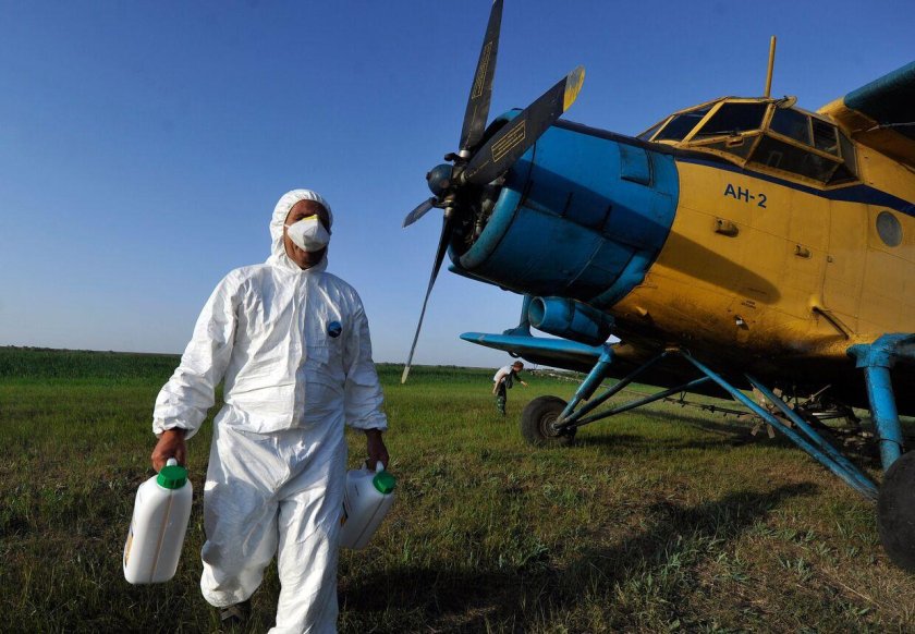 Обработка полей с самолета