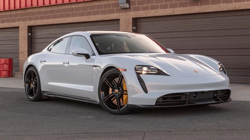 2020 Porsche Taycan Turbo s