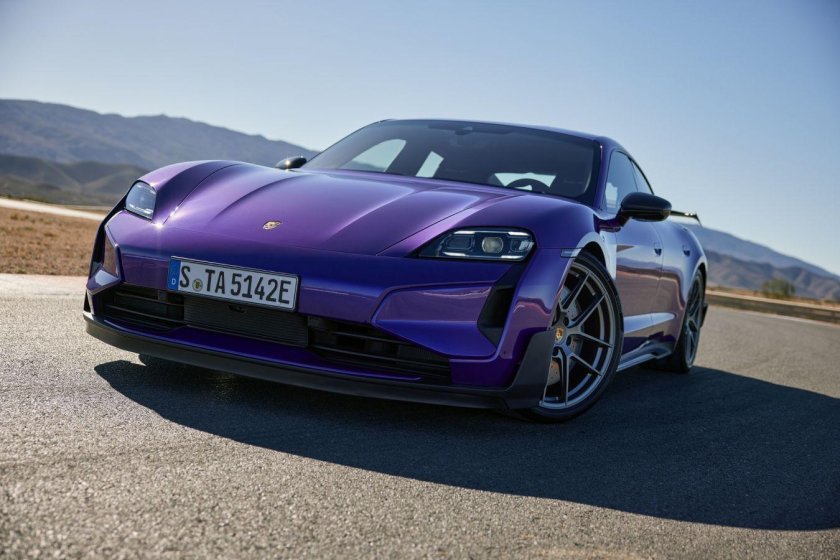 Porsche taycan turbo gt