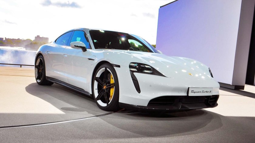 Электрокар Порше Taycan