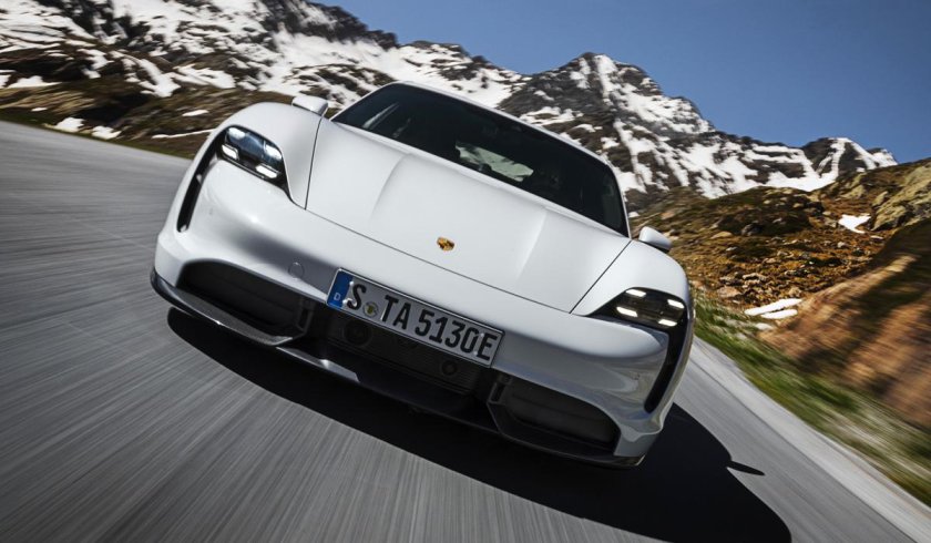 Porsche taycan turbo
