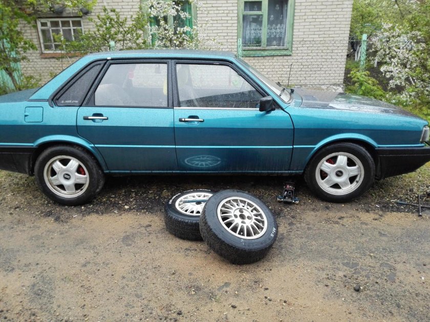 Audi 80 r15