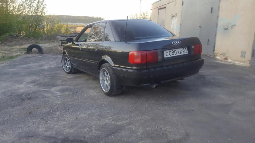 Audi 80 r15