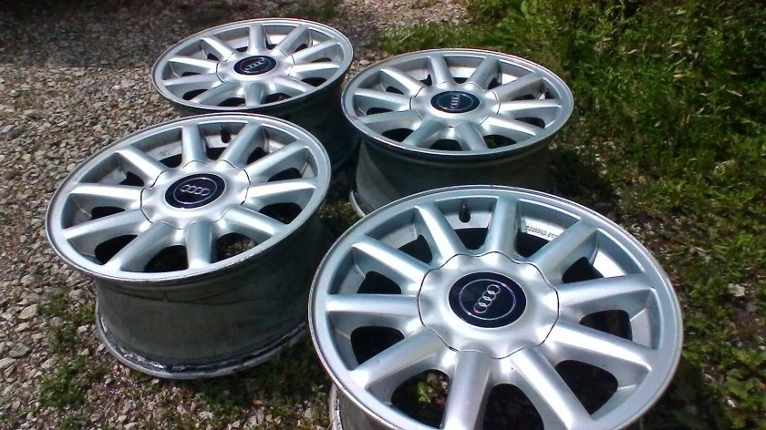 Литые диски на Ауди 80 б3