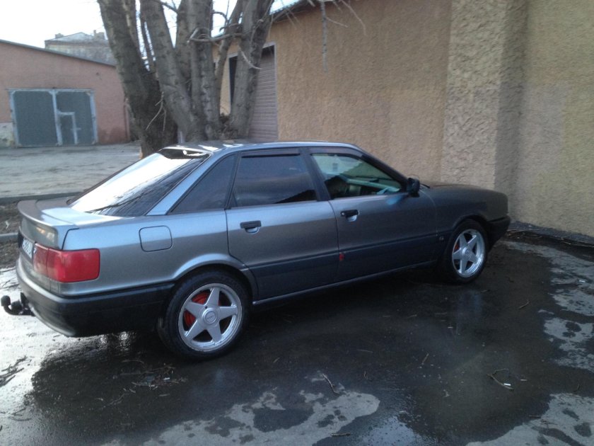 Audi 80 r15