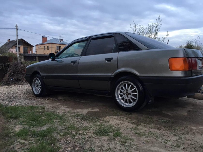 Ауди 80 б3 темно серый