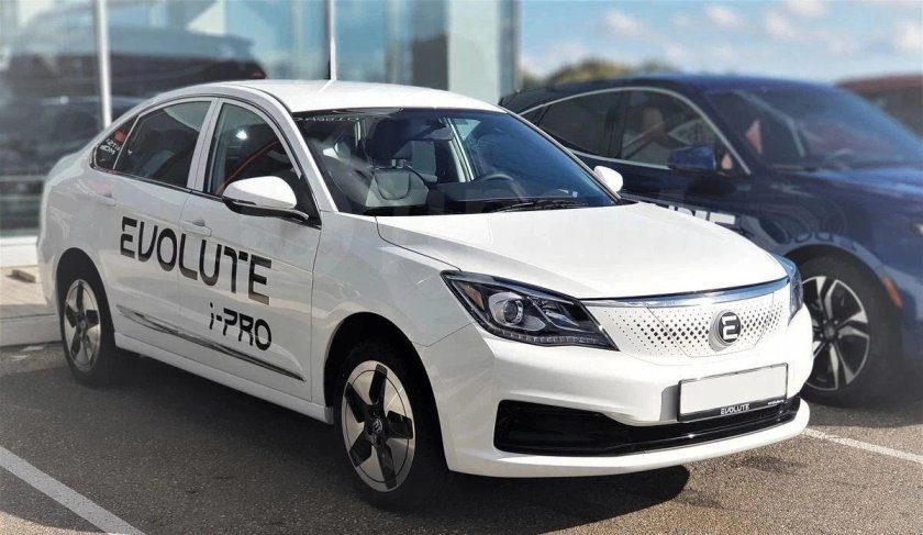 Электромобиль Эволют 2022