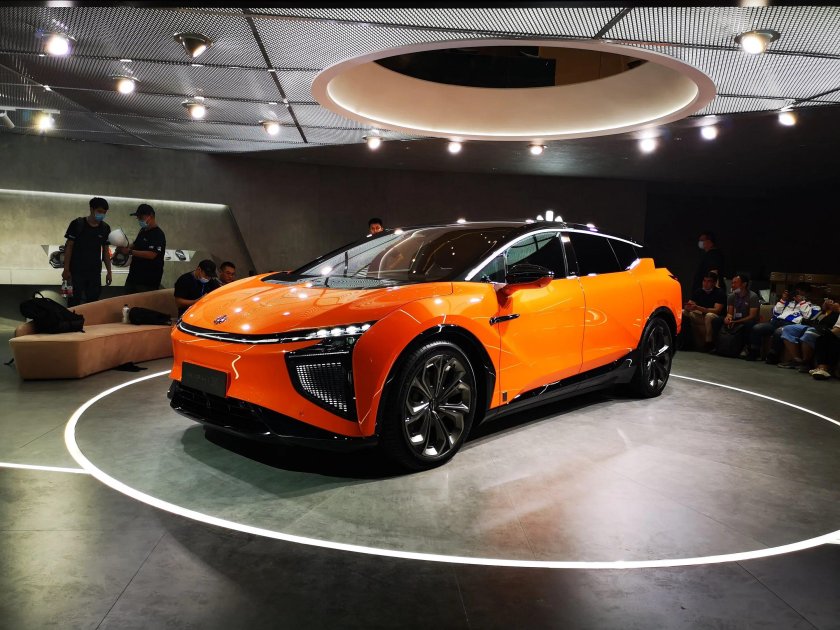 Китайский электромобиль hiphi x