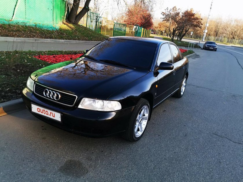 Ауди 1998 года