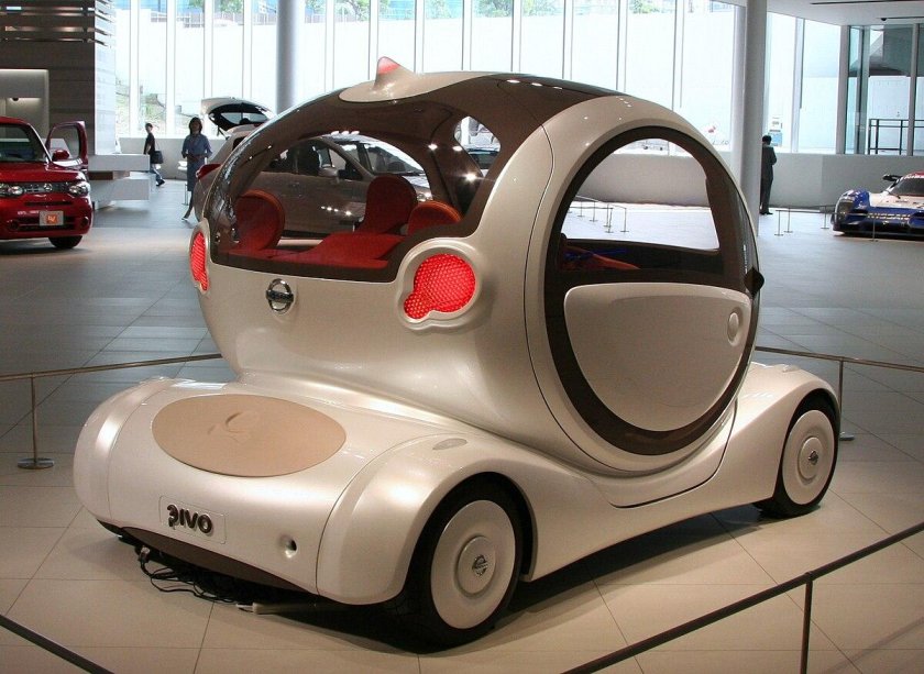 Nissan pivo 2