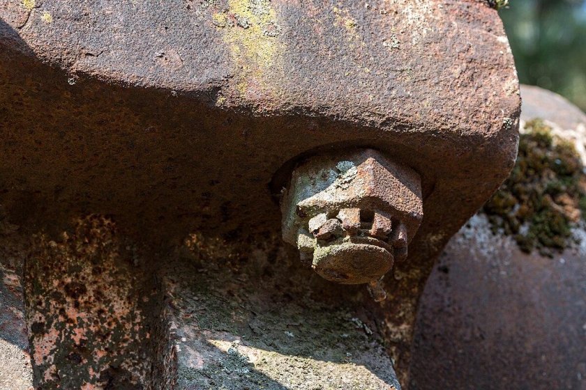 Ржавый болт