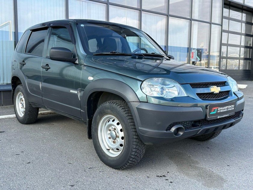 Купить Chevrolet Niva i Рестайлинг чёрный