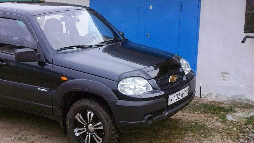 Нива Шевроле 2005 чёрная