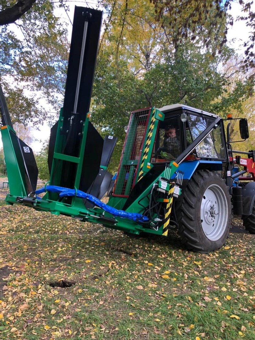 Пересадчик деревьев на МТЗ 82